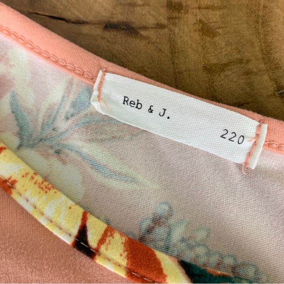 Reb & J. 220 | Floral Long Sleeve Midi Dress - Picture 7 of 8